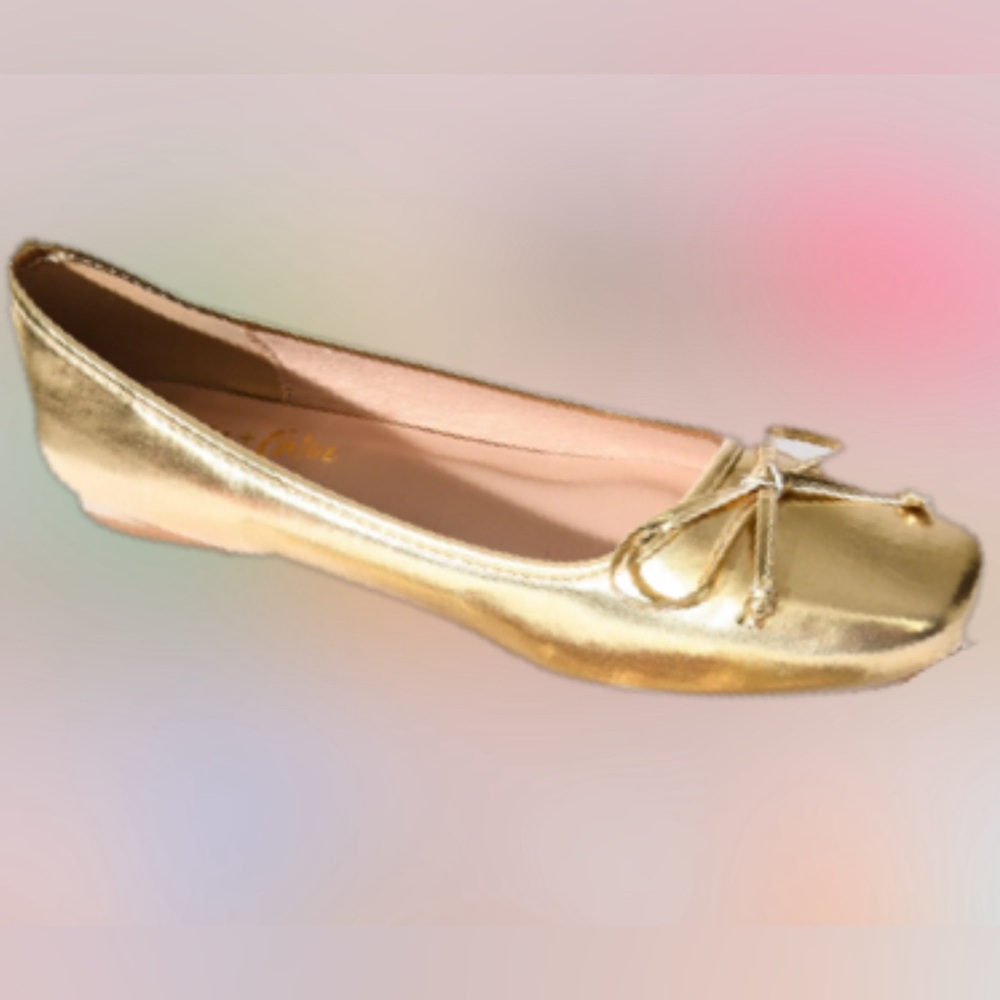 Unique Vintage Chase & Chloe Metallic Gold Leatherette Bow Flats